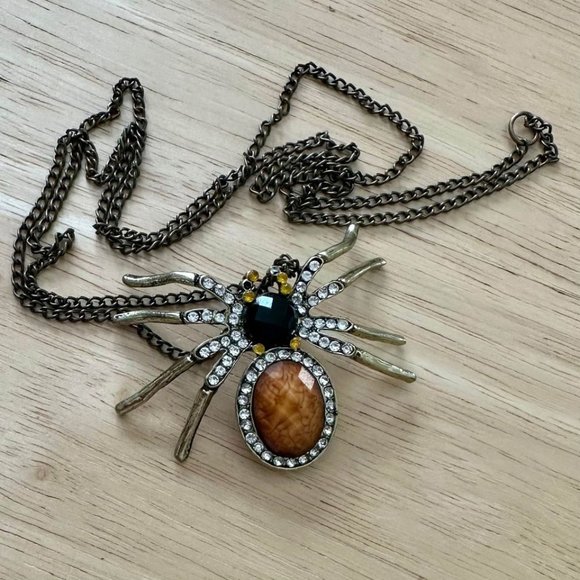 Jeweled Spider on 26" Chain (Halloween) - Picture 1 of 4